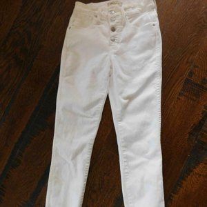 $135 Madewell 10" High-Rise Skinny Jean K9108